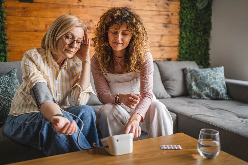 Seniors : les symptômes de l’hypertension à ne pas ignorer 